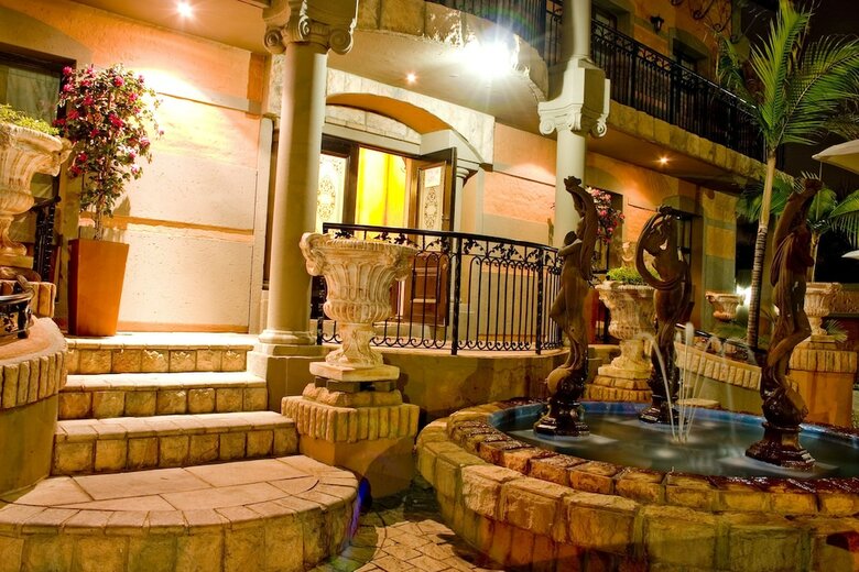 Hostal Casa Toscana Lodge