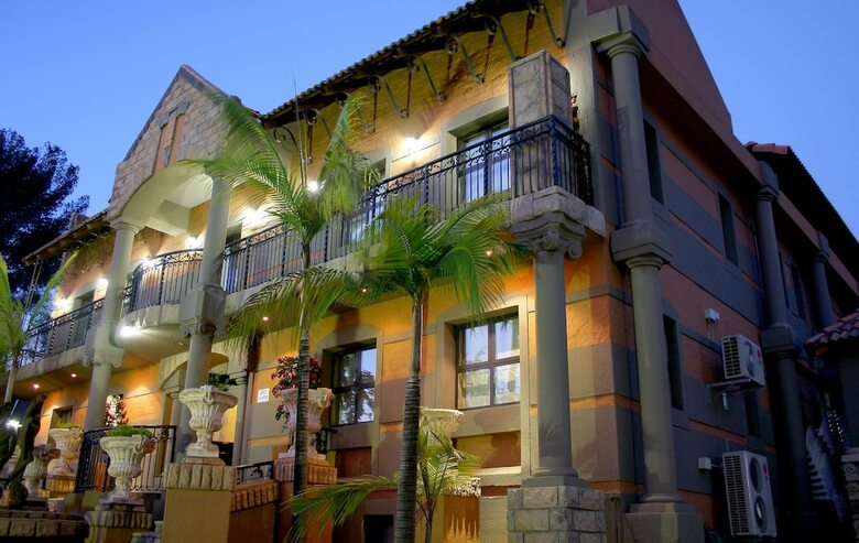 Hostal Casa Toscana Lodge