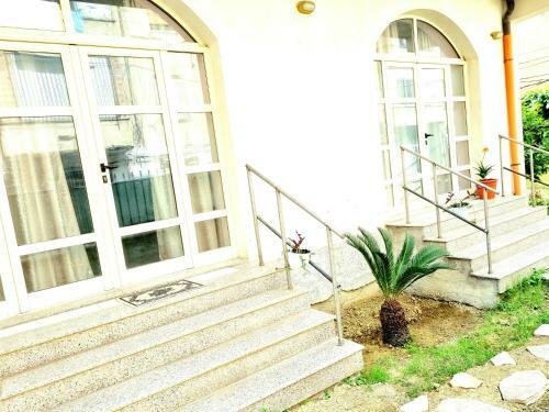 Luckyshine Hostel