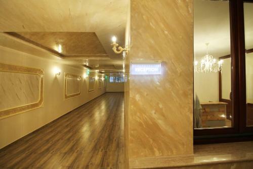 Hotel Rolex