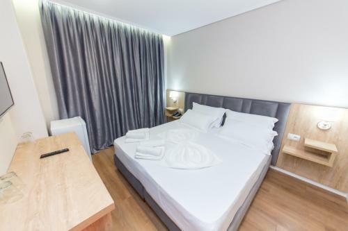 Class Hotel