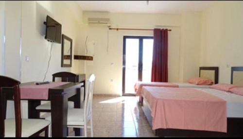 Hotel Rooms ?fourth Island?
