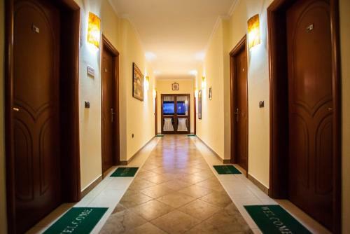 Royal Hotel Voskopoja