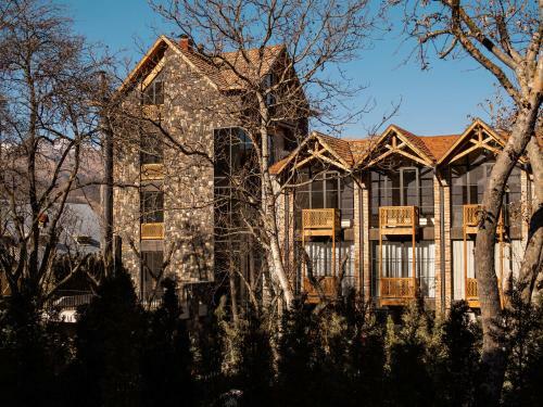Hotel Dilijani Tun