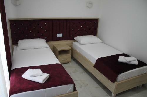 Hotel Eksamilia