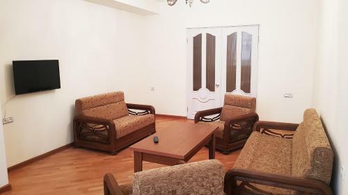 F & F Hostel