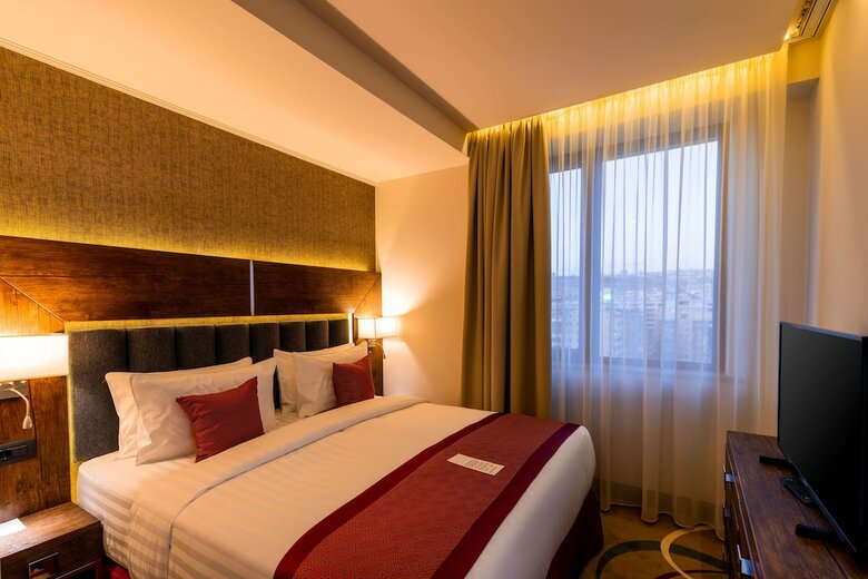 Ramada Hotel & Suites By Wyndham Yerevan