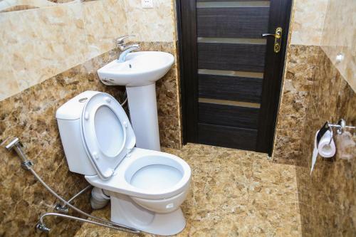 Hostal Cascade Sarmeni 33