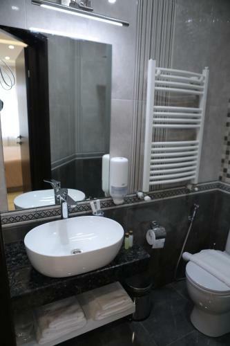 4room Hotel