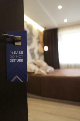 4room Hotel