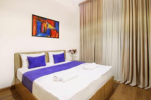 Apartments In Crystal Residence