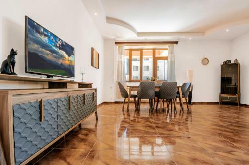 Stay Inn-royal Suite Apartments