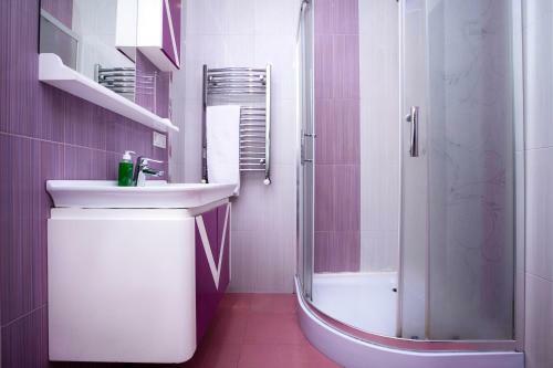 Stay Inn-royal Suite Apartments