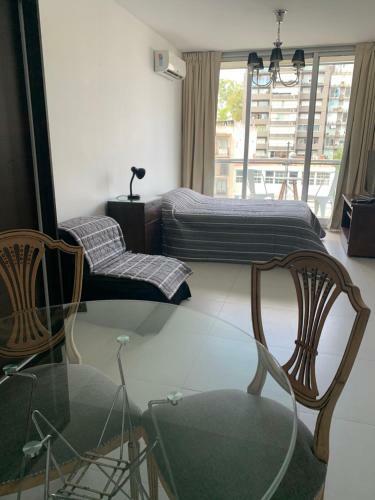 Apartamento Eugene Olivos Al Rio, Temporal