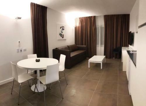 Hotel Rental Suites Campana
