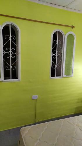 Albergue Casona Poeta Airport