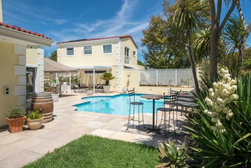 Bed & Breakfast Constantia Cottages