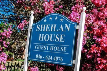 Hostal Sheilan House