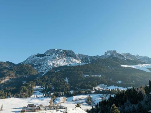 Cozy Chalet In Annaberg-lung�tz With Sauna