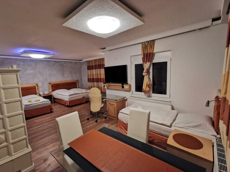 Hostal Pension F�hrenhain
