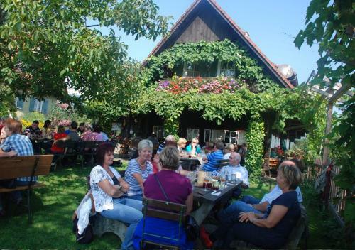 Hostal G�stehaus Der Gamser Winzerstube