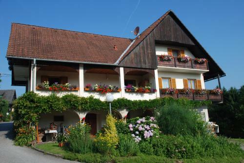 Hostal G�stehaus Der Gamser Winzerstube