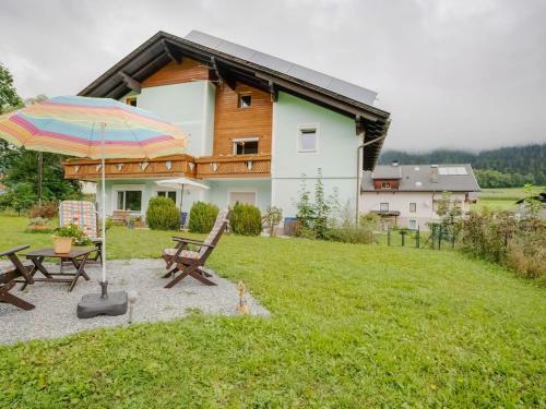 Spacious Mansion In Hermagor-pressegger See With Garden