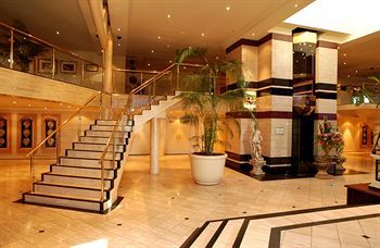 Hotel Peermont Metcourt Suites At Emperors Palace