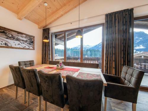 Luxury Chalet With 4 Bathrooms, Near A Small Slope