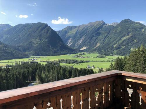 Luxury Chalet With 4 Bathrooms, Near A Small Slope