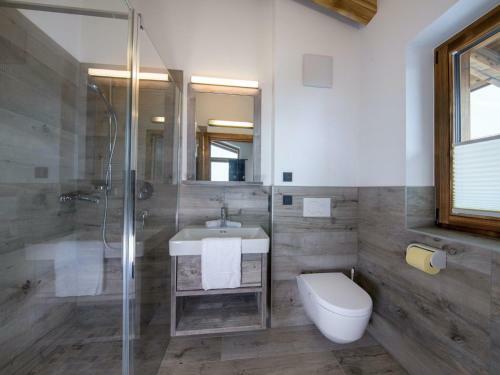 Luxury Chalet With 4 Bathrooms, Near A Small Slope