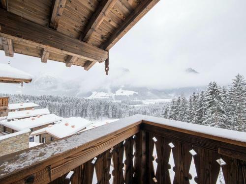 Top Class Chalet With 3 Bathrooms Near Small Slope