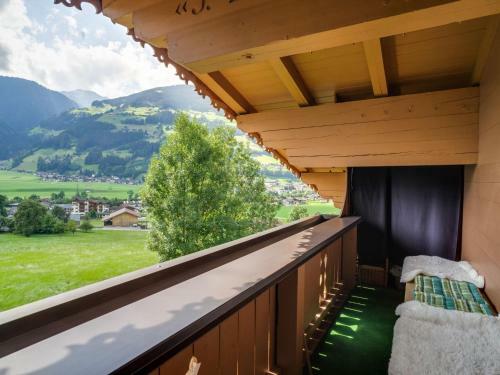 Simplistic Apartment In Ramsau Im Zillertal With Ski-storage