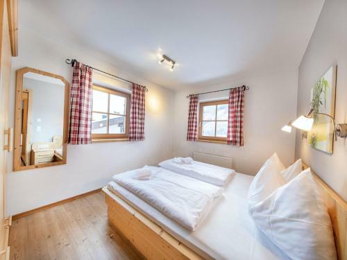 Cozy Chalet With Sauna, Close To K�nigsleiten