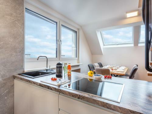 Mark's Penthouse Apartments Managed By Sky9 Apartments