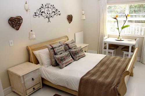 Bed & Breakfast Sea Breeze Beach House Plettenberg Bay