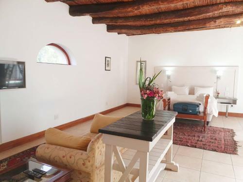 Hostal Val Du Charron Guest House & Wine Estate