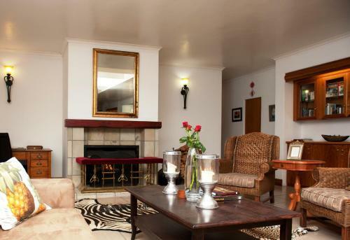 Hostal Val Du Charron Guest House & Wine Estate