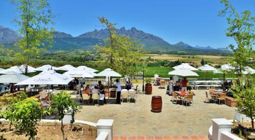 Hostal Val Du Charron Guest House & Wine Estate
