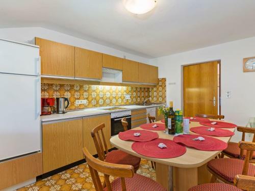 Serene Apartment In Hochf�gen With Garden