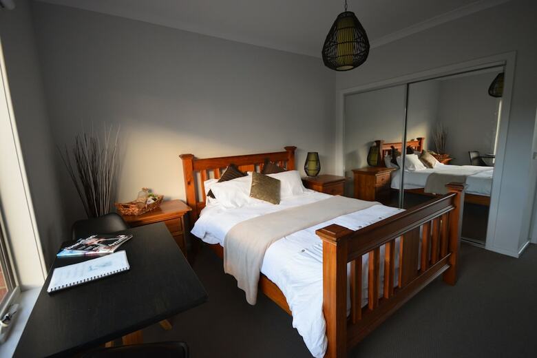 Bed & Breakfast Aligning Health Retreat & Day Spa