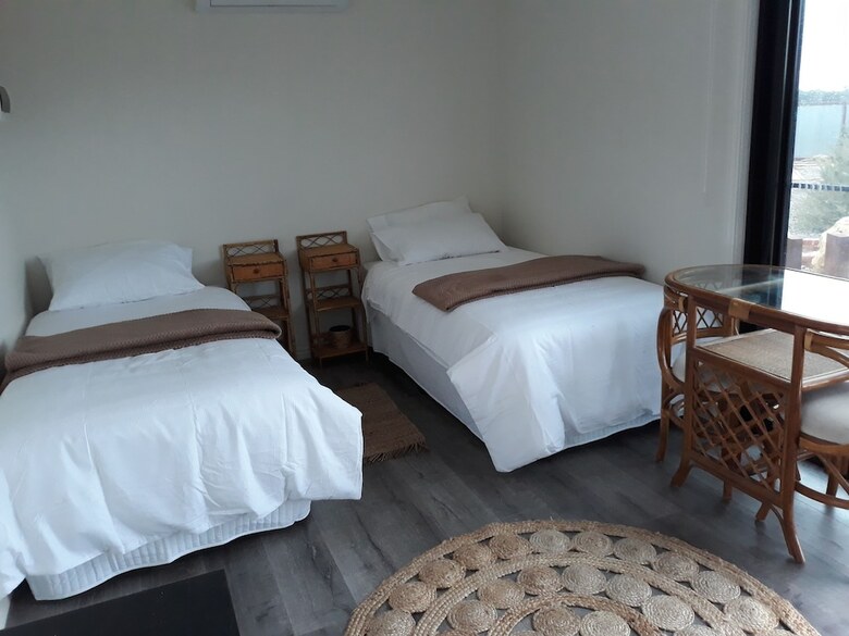 Bed & Breakfast Aligning Health Retreat & Day Spa