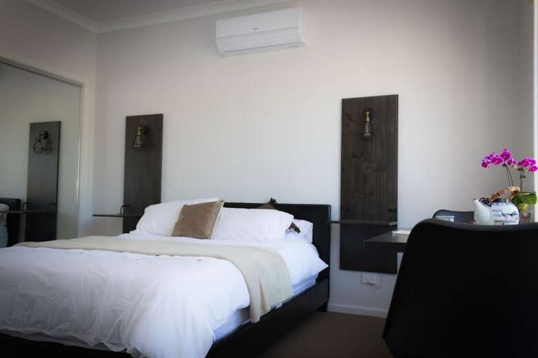 Bed & Breakfast Aligning Health Retreat & Day Spa
