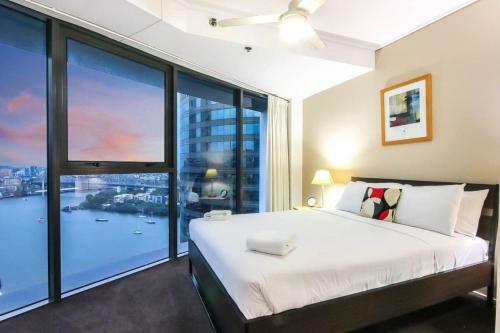 Amazing Brisbane Cbd 2 Bedroom Apartment With River Views