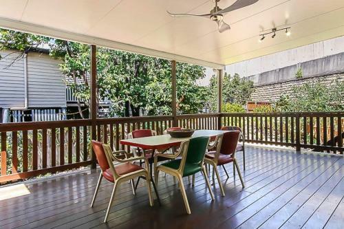 Walk To The Gabba Charming Character Home