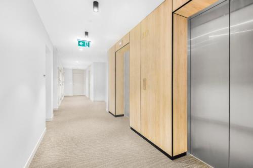 Apartamento Convenient Inner-city Pad With Pool Gym And Sauna