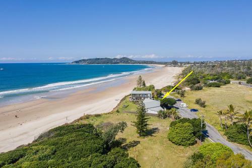 A Perfect Stay - Belongil On The Beach