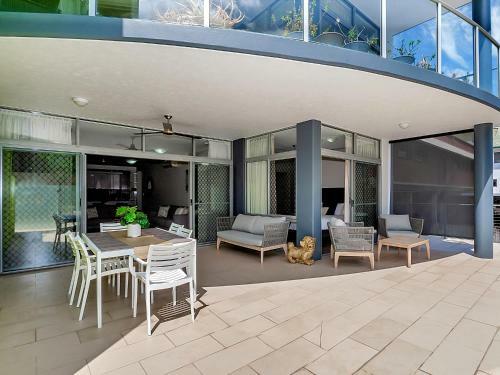 Stunning Ground Floor City Apartment.