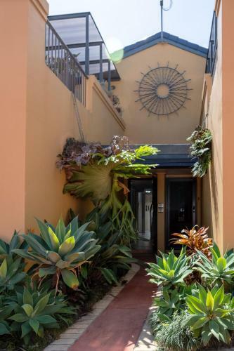 Coolum Beach 3 Level Townhouse Private Rooftop Terrace Spa Overlooking Mount Coolum