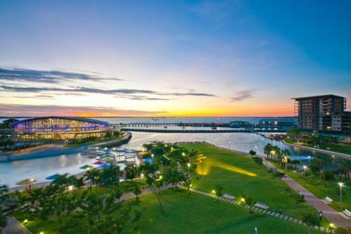 Zen At The Esplanade - Spectacular Sunset Retreat